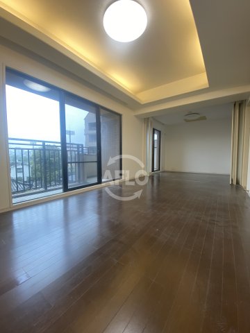 居室・リビング　インターフェルティ真田山　リビング