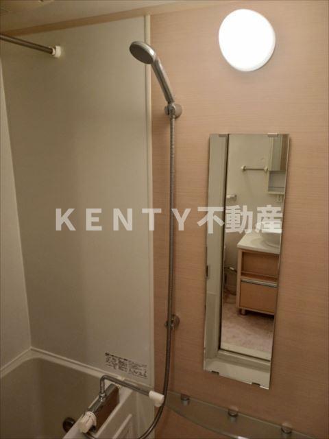 バス・シャワールーム　お風呂で日々の疲れを落としましょう