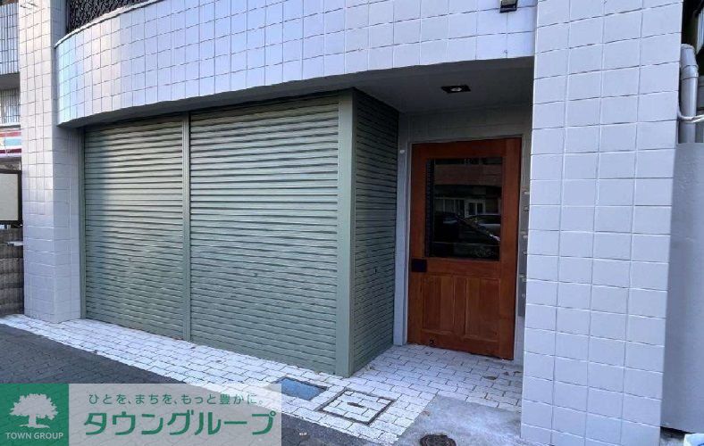 エントランス　タウンハウジング調布店まで♪