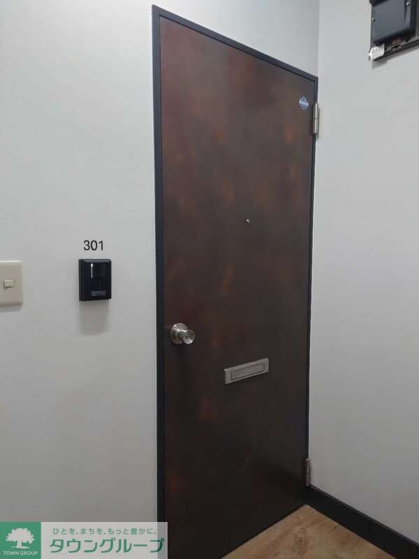 玄関　タウンハウジング調布店まで♪