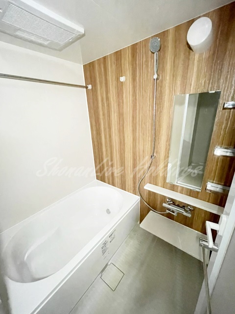 バス・シャワールーム　清潔感のあるお風呂です♪