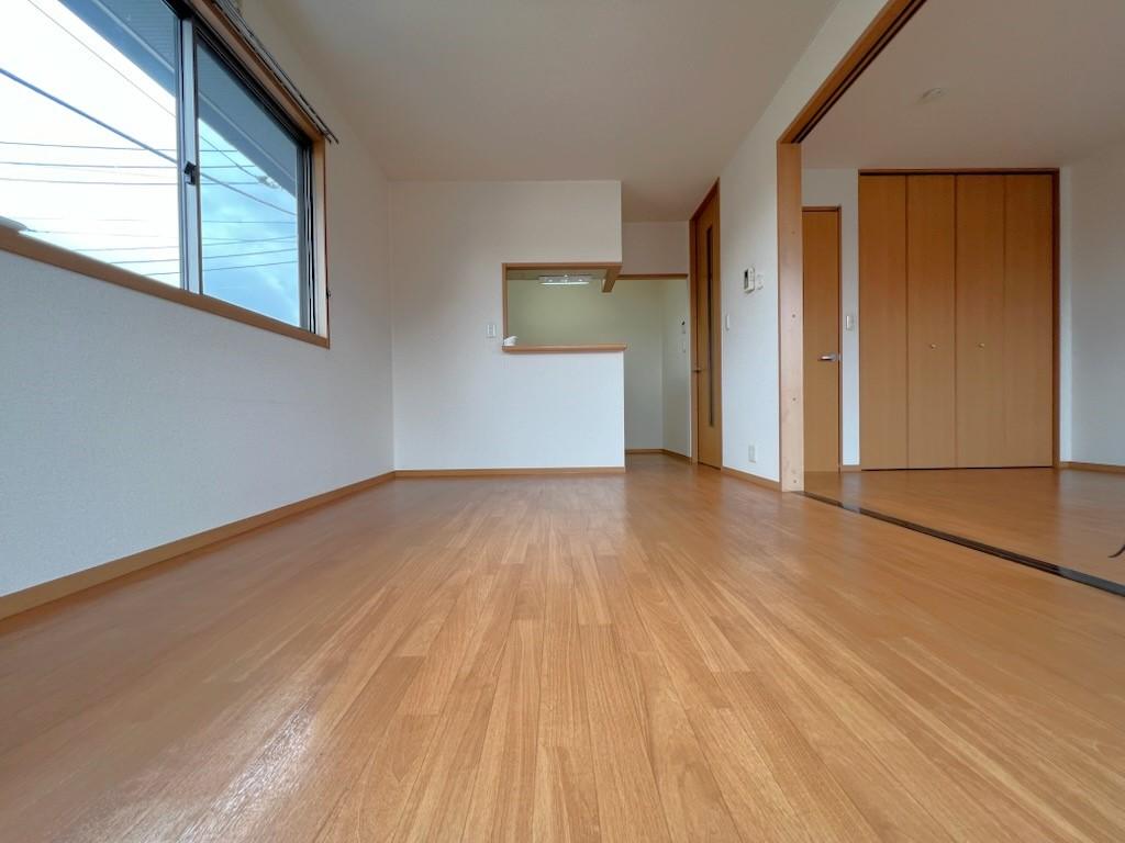 居室・リビング　※201号室の画像です