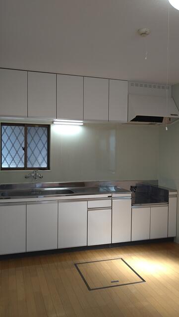 キッチン　広々と作業のしやすいキッチン