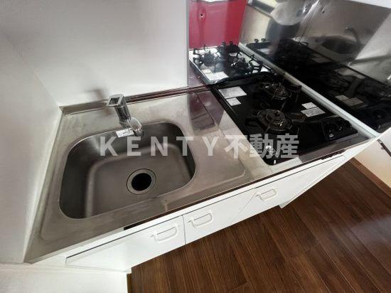 キッチン　コンパクトなキッチンで掃除もラクラク