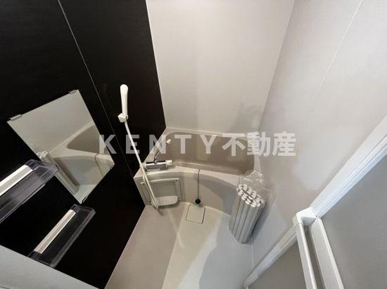 バス・シャワールーム　コンパクトで使いやすいお風呂です