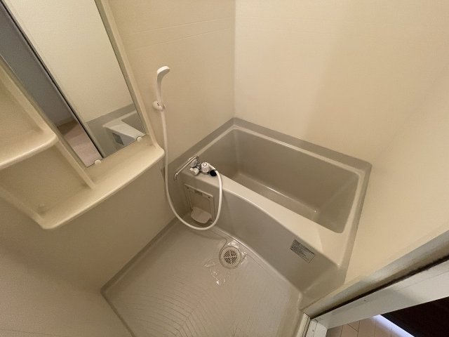 バス・シャワールーム　お風呂で日々の疲れを落としましょう