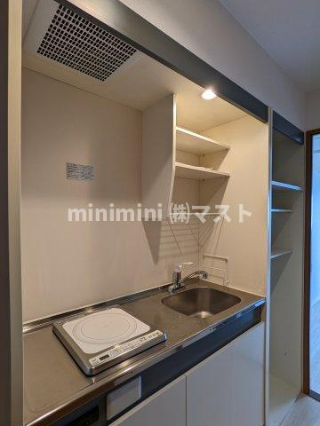 キッチン　※同マンション別間取り参考写真です
