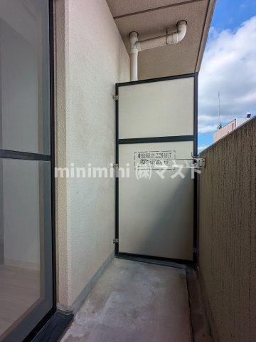バルコニー　※同マンション別間取り参考写真です