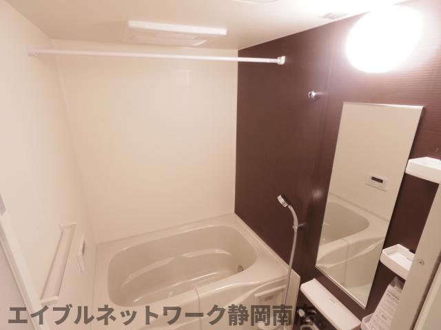 バス・シャワールーム　きれいなお風呂です