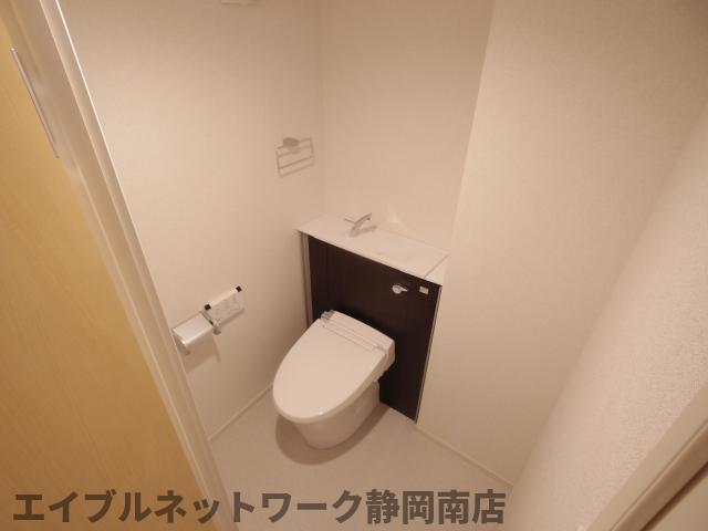 トイレ　ゆったりとした空間のトイレです