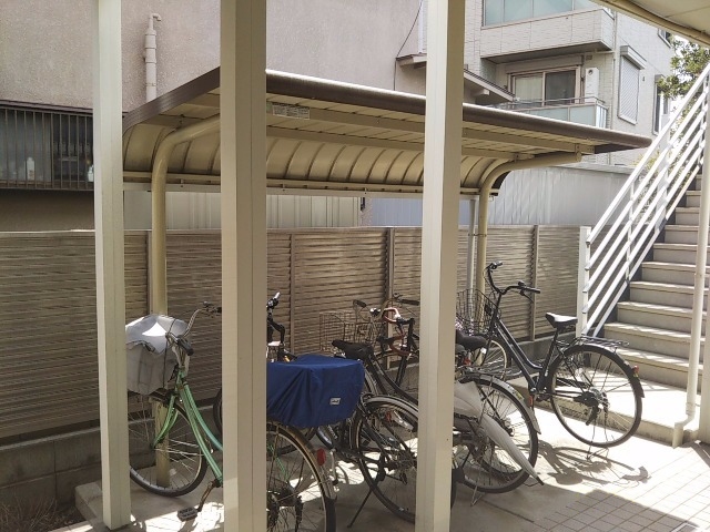 その他　屋根付き駐輪上