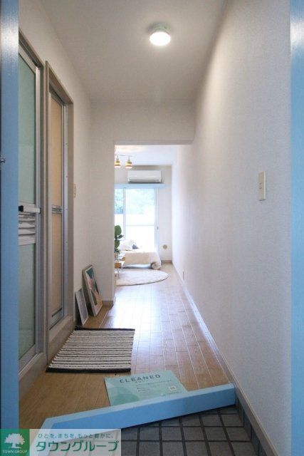 玄関　家具・小物はイメージです