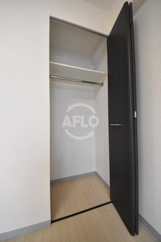 収納　ロイヤルレジデンス北梅田　クローゼット