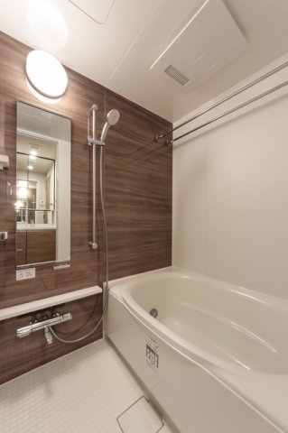 バス・シャワールーム　※写真は同タイプ住戸です。