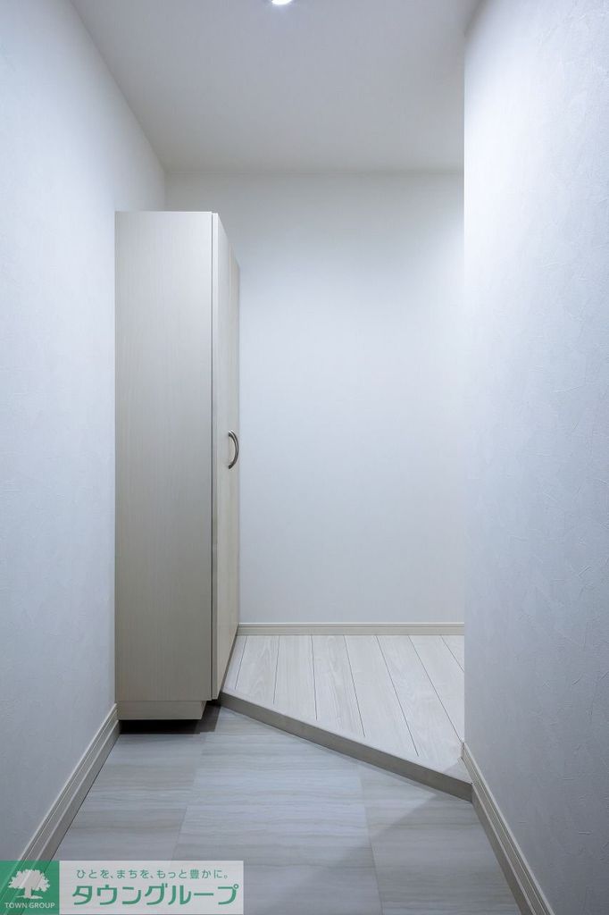 玄関　同施工会社の類似物件の類似写真です。現況優先です。