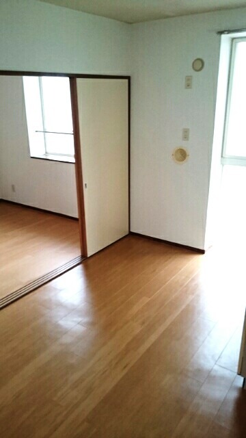 居室・リビング　図面と現状に相違がある場合には現状を優先