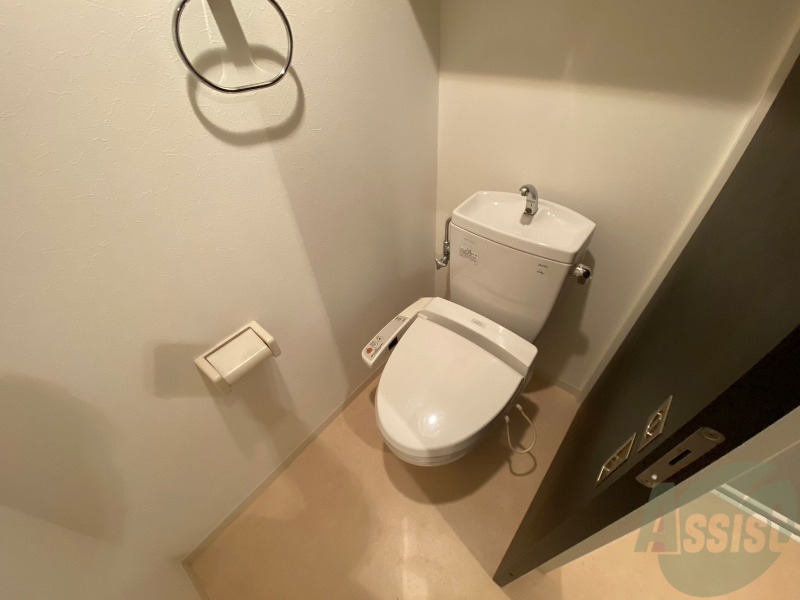 トイレ　トイレです。ウォシュレット付を探している方、おすすめです。