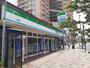 コンビニ　ファミリーマート小手指店（コンビニ）まで450m