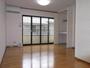 居室・リビング　東向きのお部屋です
