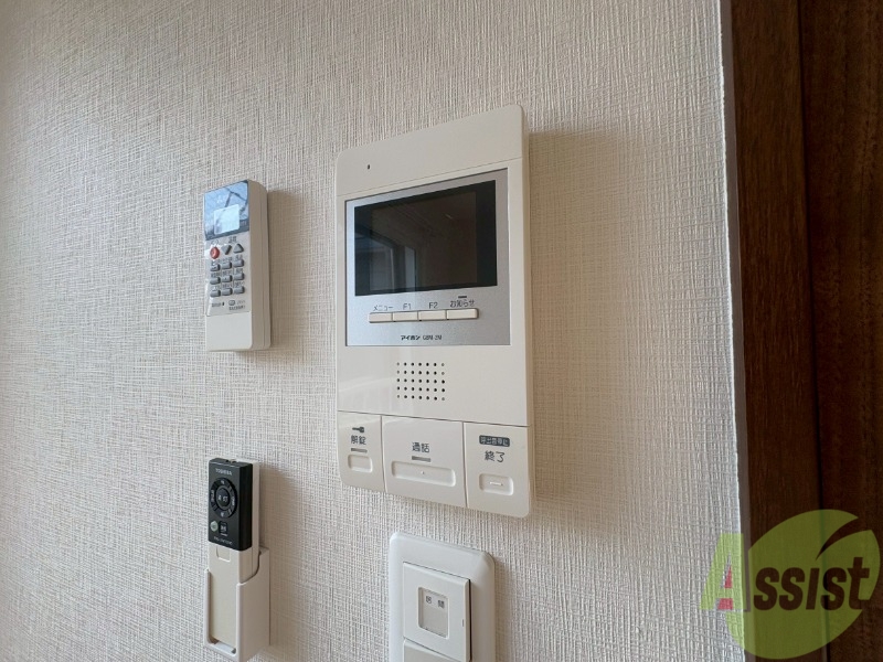 セキュリティ　ＴＶモニター付インターホンです。来客者の顔が見えるので安心！
