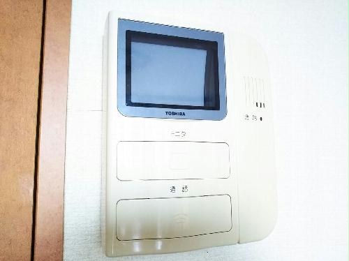 その他設備　モニター付きインターホンで安心。同タイプの写真です。