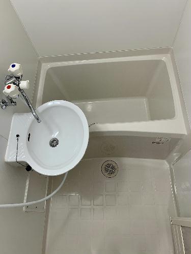 バス・シャワールーム　バス・トイレ別です。仕様が異なる場合があります。