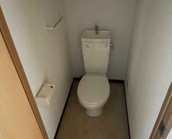トイレ　※別部屋参考写真☆洋式トイレ☆
