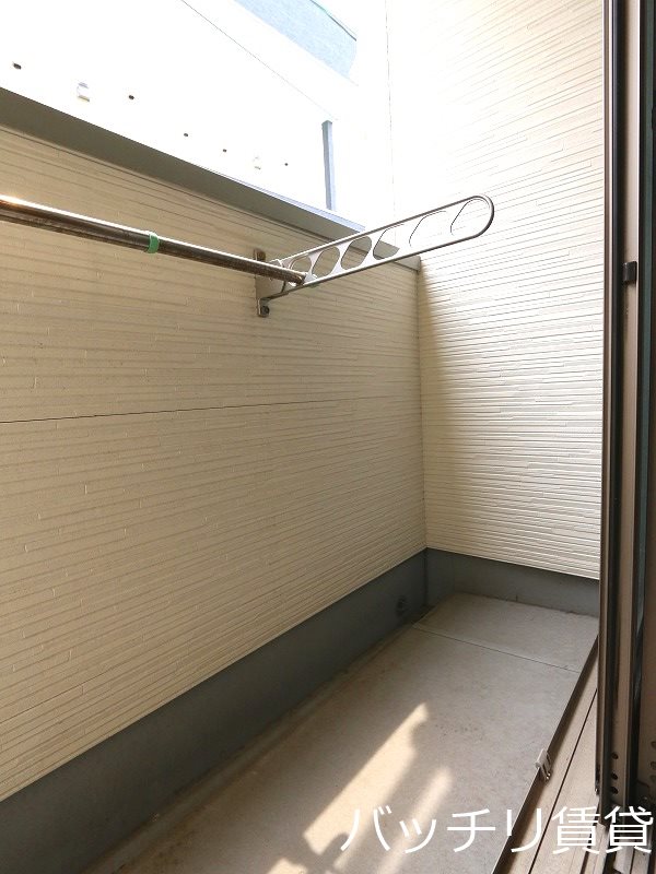 バルコニー　同型タイプの為、現状を優先いたします