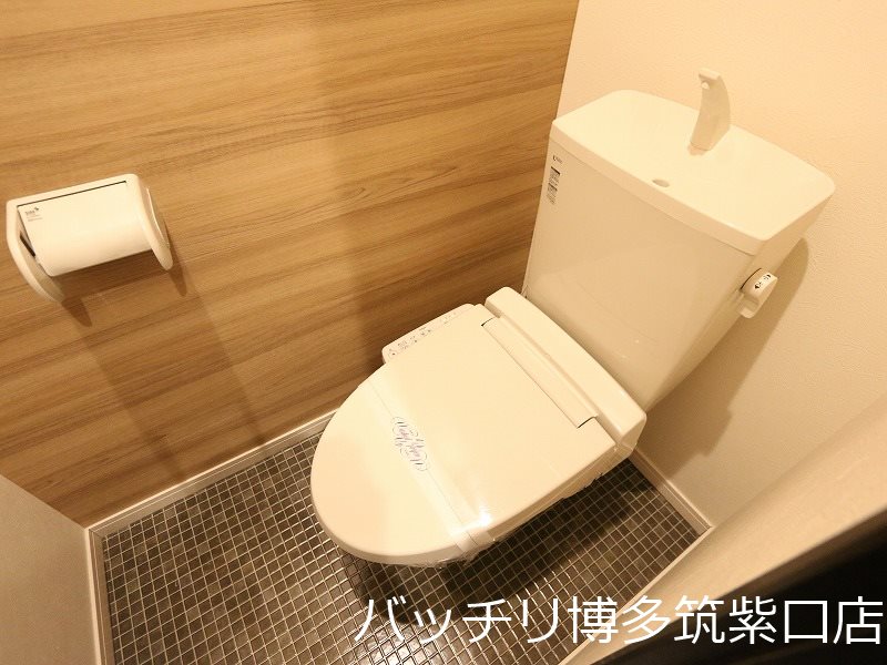 トイレ　同型タイプの為、現状を優先いたします