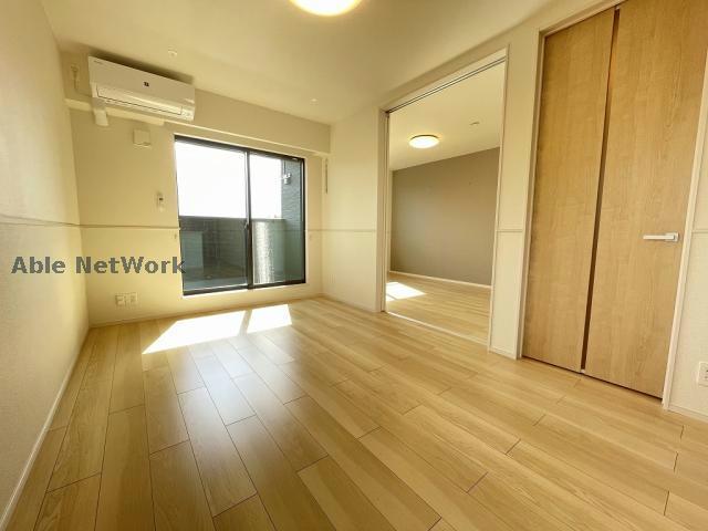 居室・リビング　※同物件別部屋です