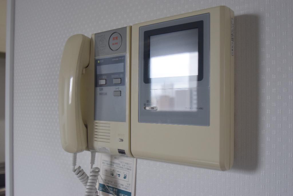 セキュリティ　カメラ付インターホン