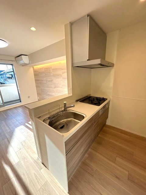 キッチン　※別部屋参考写真