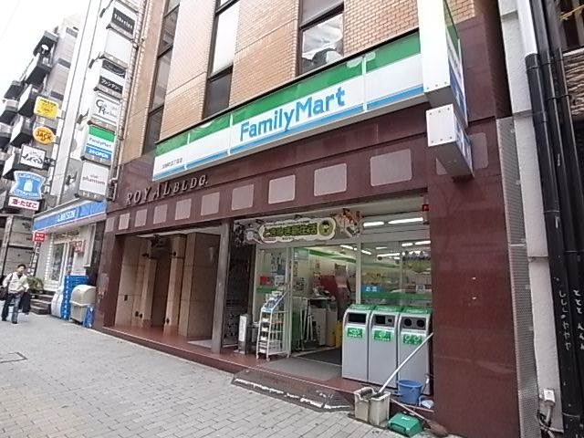 コンビニ　ファミリーマート（コンビニ）まで91m