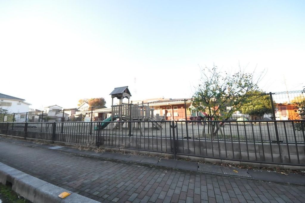 幼稚園・保育園　三郷ひだまり保育園（幼稚園・保育園）まで560m