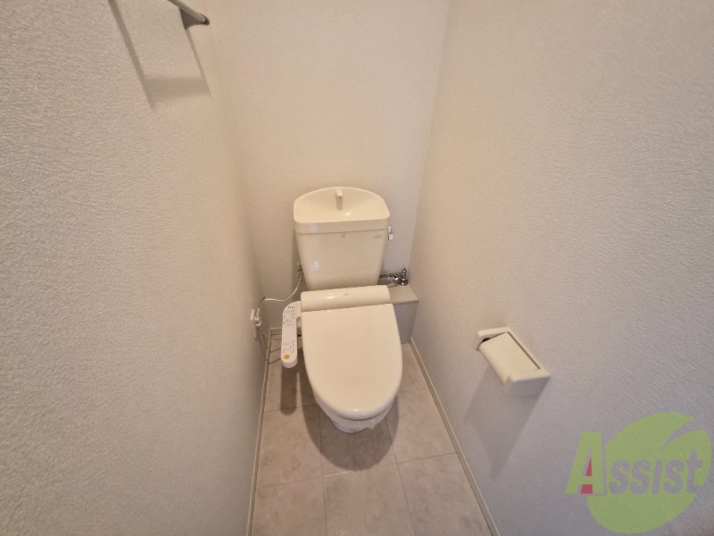 トイレ　トイレは綺麗でウォッシュレットも付いて快適にお使い頂けます。