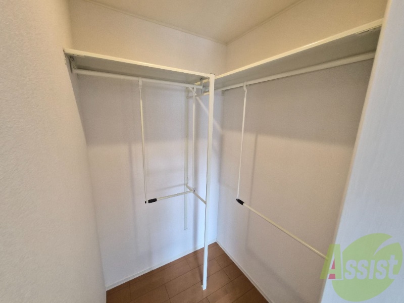 収納　収納は使いやすいウォークインクローゼットになっています。