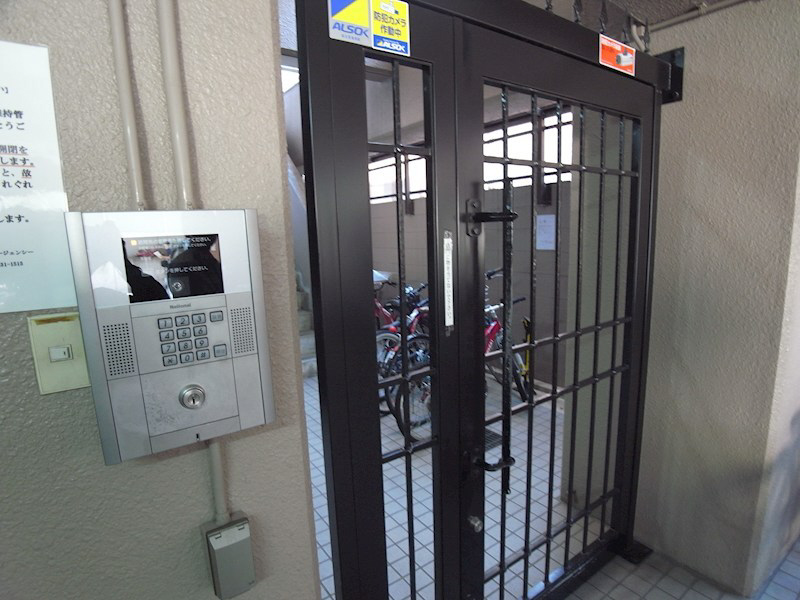 地下鉄烏丸線 四条駅 徒歩10分 7階建 築36年の外観写真