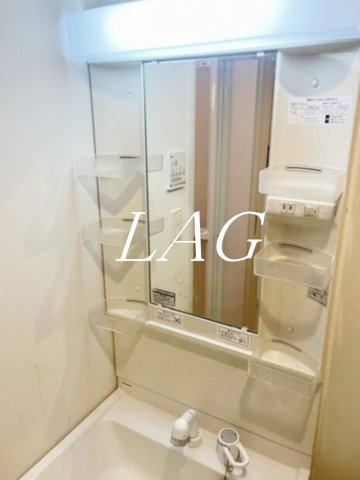 洗面設備　独立洗面台です。