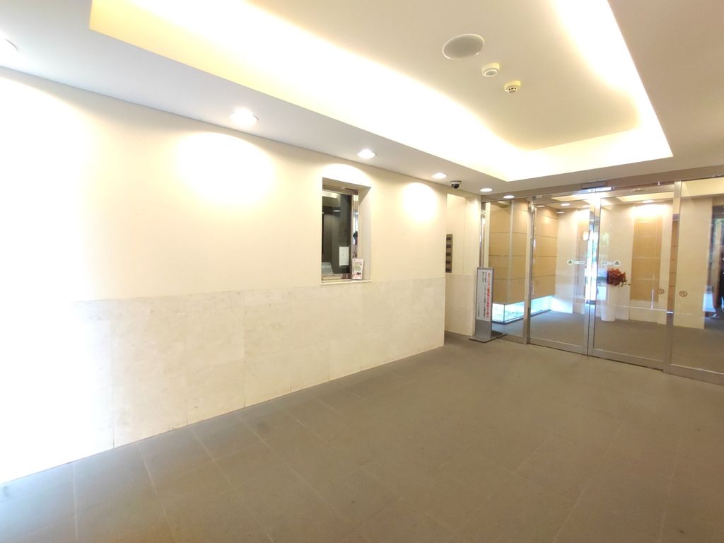 エントランス　★お部屋探しは株式会社タウンハウジング東京まで★