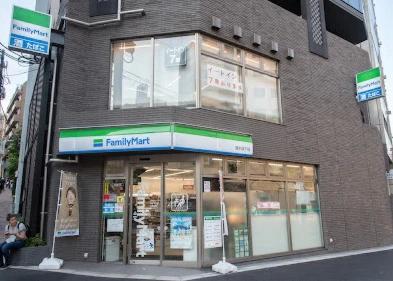 コンビニ　ファミリーマート清水坂下店（コンビニ）まで290m