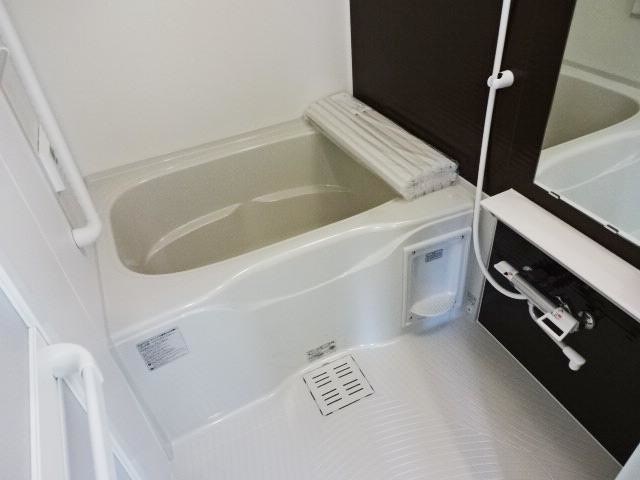 バス・シャワールーム　※別号室の写真です