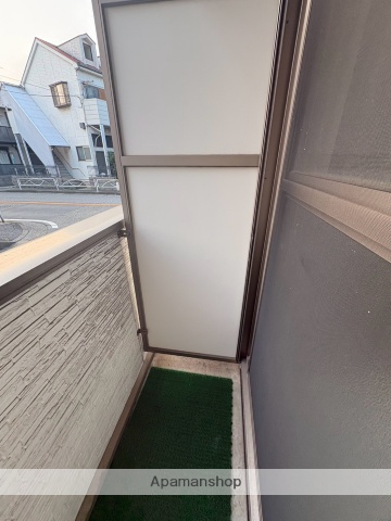 ＪＲ東海道本線 川崎駅 バス乗車時間：15分 最寄りバス停で下車 徒歩2分 3階建 築17年の内装写真