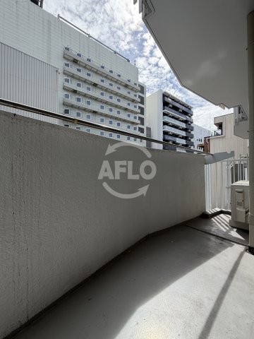 バルコニー　コンフィデンス西本町