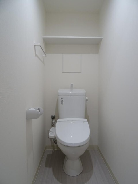 静岡鉄道静岡清水線 音羽町駅 徒歩4分 3階建 築11年のトイレ写真