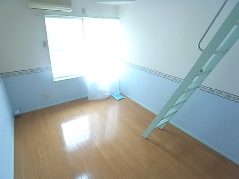 M&Mレジデンス西宮北口の居間写真