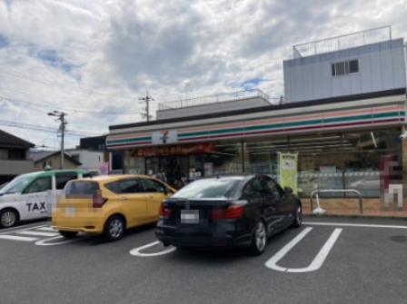 コンビニ　セブンイレブン 名古屋城西4丁目店（コンビニ）まで124m