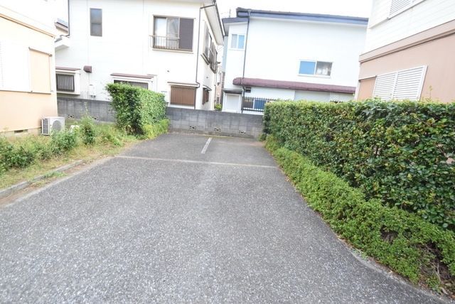駐車場　駐車場