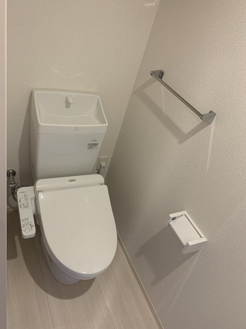 トイレ　ウォシュレット付きのトイレです♪