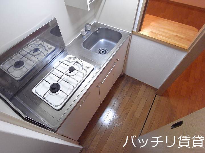 キッチン　別号室タイプの為、現状を優先いたします