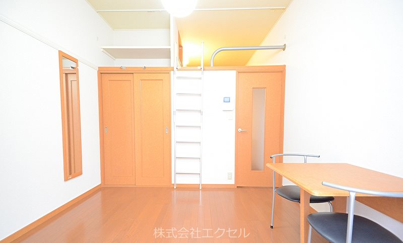 ＪＲ中央線 国分寺駅 徒歩11分 2階建 築20年の居間写真